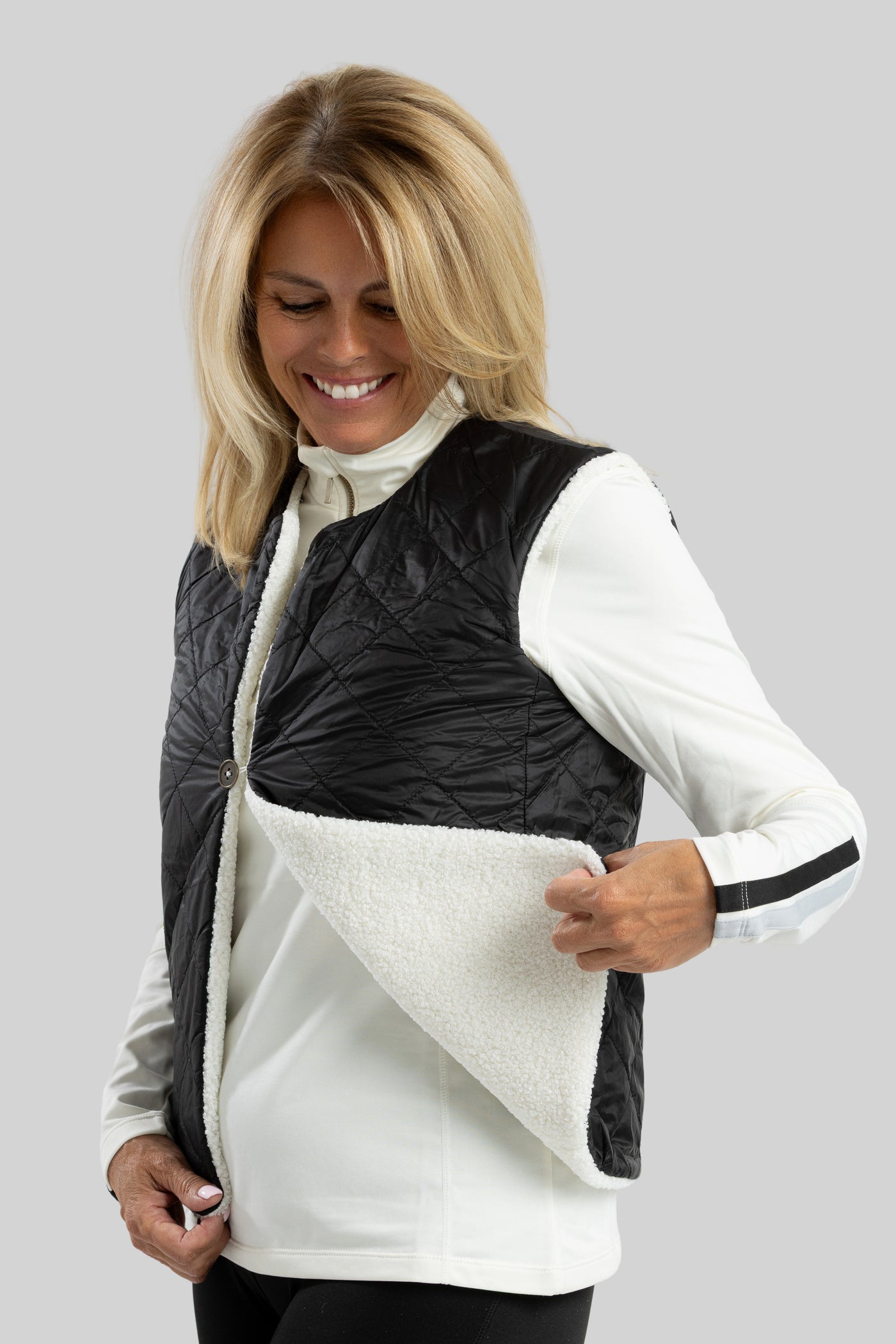 MARINA Reversible cropped vest OH25410